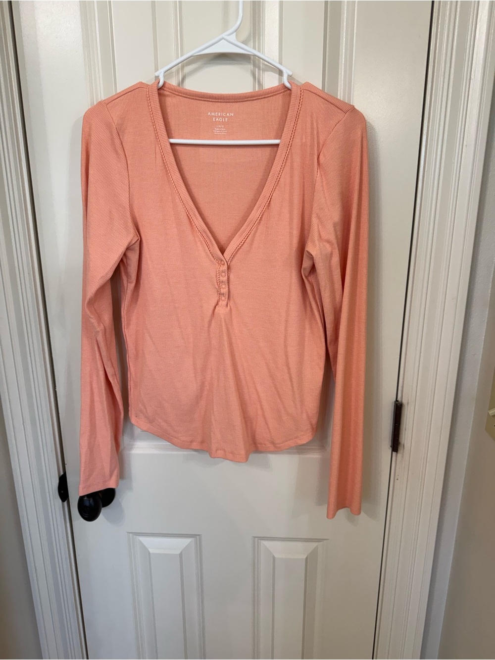 American Eagle Outfitters Long Sleeve V-Neck Henley Top in Coral Peach